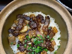 鱼干腊肉煲仔饭-红星光发煲仔饭(文海店)