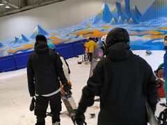 -乔波室内滑雪场