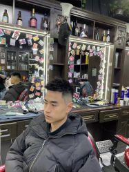 -Barber潮先生男士理发店