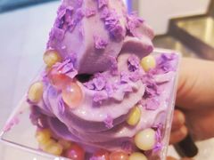 芋泥龙珠冰淇淋圣代-喜乐村芋泥脑袋家族(三里屯店)