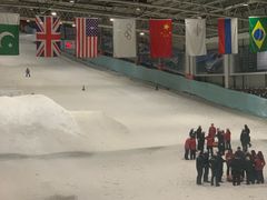 -乔波室内滑雪场