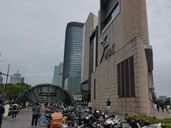 -上海世纪汇广场