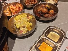 -草家酱蟹炭火烤肉店(珲春南路一店)