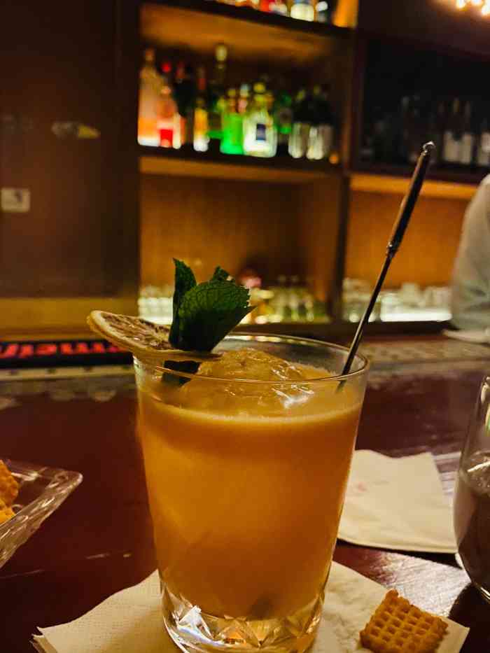 tipsy bar & lounge 微醺之美-"听故事小酌好地儿 名字很棒 logo很.