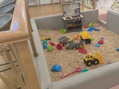 -龙格亲子游泳·水育早教运动中心(上虞钱江中心)