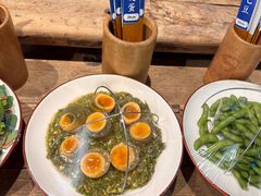 -帅巴人舅母子腊蹄民俗村