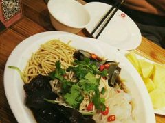 -咱屯子铁锅炖直营店(保利店)