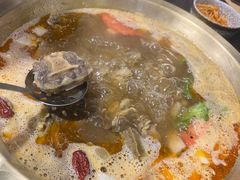 -顶顶汤火牛排火锅·经典铜锅涮肉