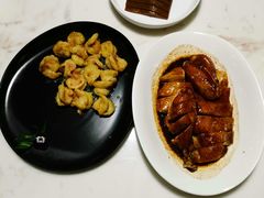 -梅龙镇广场