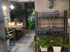 -HIGH FIVE哈福手工汉堡(桂林路店)