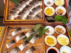 -围炉肉舍•炭烤活鳗•丹东海鲜烤肉(步行街店)