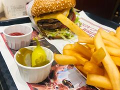 -The Habit Burger Grill 哈比特汉堡(爱琴海店)