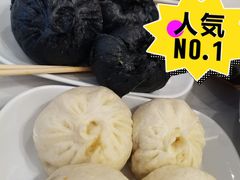 黑猪肉黑金包-李与白包子铺(桐梓林店)