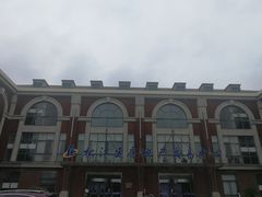 -房地产交易中心-停车场