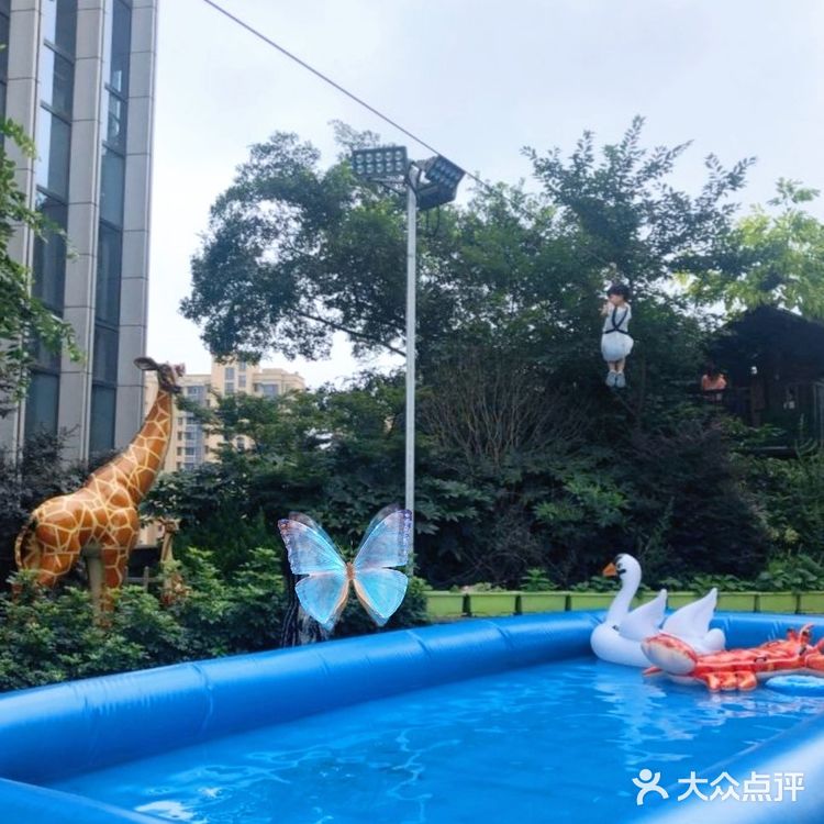 杭州暑假遛娃打卡在天空中的农场