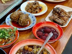 -爆炸头阿姨小四川正宗川味小吃(无任何分店)