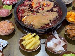 -黄潇洒老火锅(九眼桥宏济巷店)