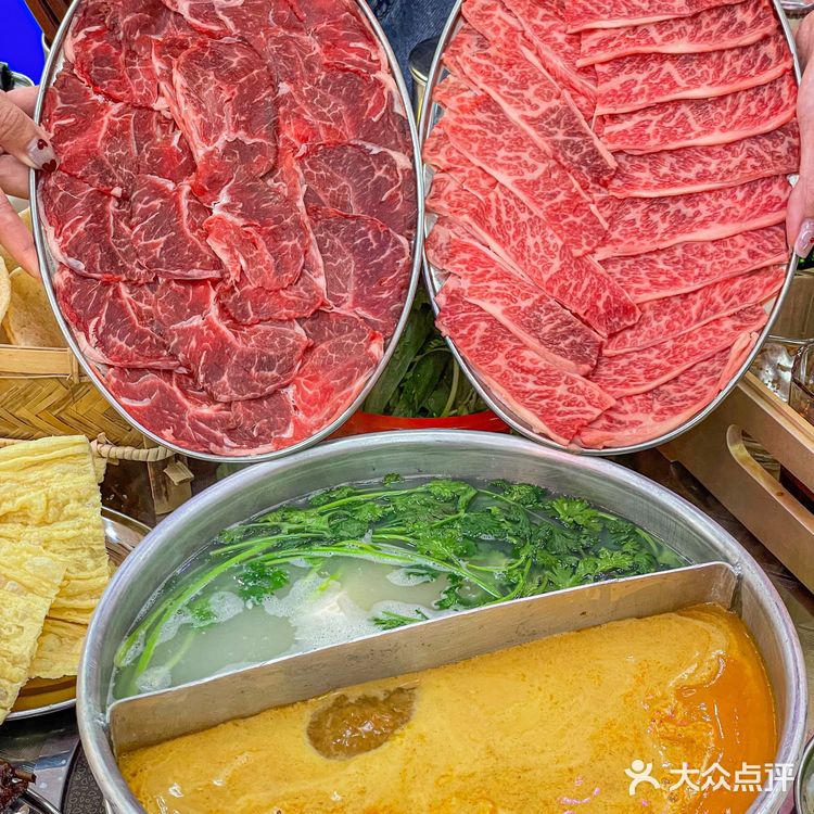 低评分小店也有好味道 | 谁家好老板管自己的火锅叫牛屎湾啊?