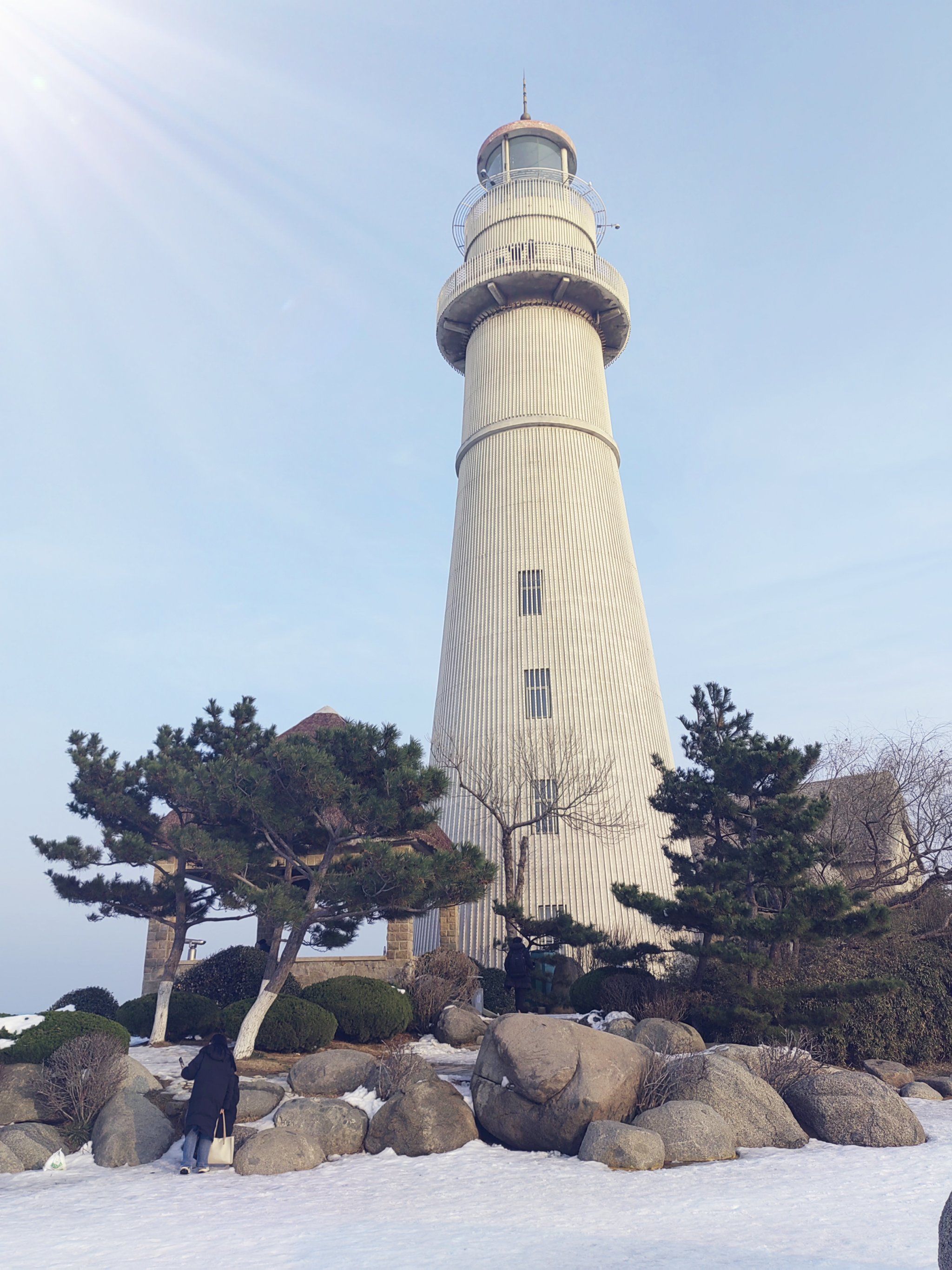 威海海滨公园的其中一个,悦海公园中心广场建有一座标志性建筑﹣-49