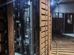 -暴风岛沉浸式体验馆(百联世纪店)