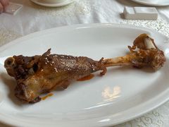 烤羊腿-那达慕蒙古风味酒楼