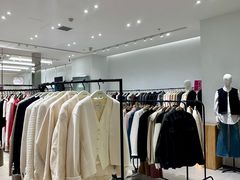 -百年港湾奥特莱斯(香炉礁店)