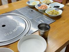 -亲昵春川鸡排(韩国美食街店)