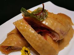 -上海滴水湖皇冠假日酒店