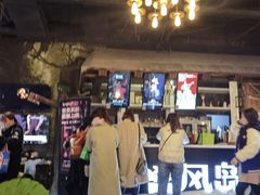 -暴风岛沉浸式体验馆(百联世纪店)