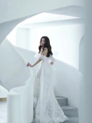 -Lady  Jane高端婚纱礼服馆