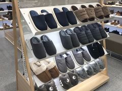 -hotwind热风(中贸广场店)