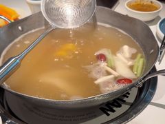 -左庭右院鲜牛肉火锅(金山万达店)