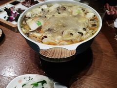 -老滇山寨•云南特色菜•地方菜•民族风情歌舞表演(金碧店)