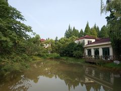 -上海怡沁园度假酒店