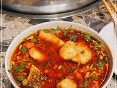 -肖肖酸萝卜鱼火锅(总店)