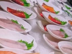 -雍容荟帝王蟹活龙虾展台自助(IFS黑金店)