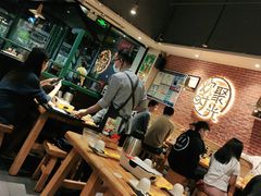 大堂-木屋烧烤(岗顶二店)