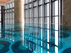 -珠海瑞吉酒店游泳池