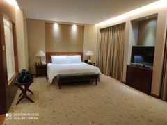 -汕尾巴黎半岛酒店