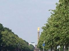 -胜利纪念柱