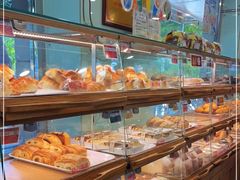 面包甜点陈列柜-新侨三宝乐面包店(崇文门店)