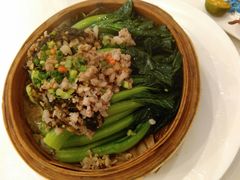 笼仔肉松粒蒸有机菜心-明珠海港大酒店