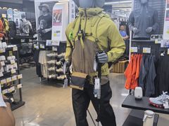 -迪卡侬(大英山店)