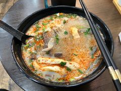 -鸭小妹鸭血粉丝(老门东店)