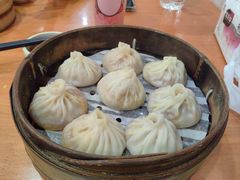 -莱莱小笼·乔艾