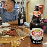 喝啤酒撸烤串小马扎姿势帅