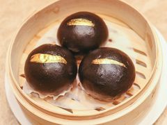 黑金流沙包-彩丰楼中餐厅·早茶·点心·粤菜(海口华彩洲际酒店)