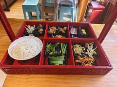 -勺子米线·云南传统小吃市集(四方街店)