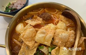 Miao-style Small Pot Sour Soup Noodles