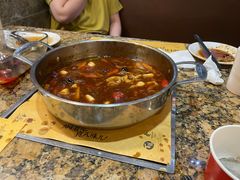 -黄记煌三汁焖锅(荣盛国际店)